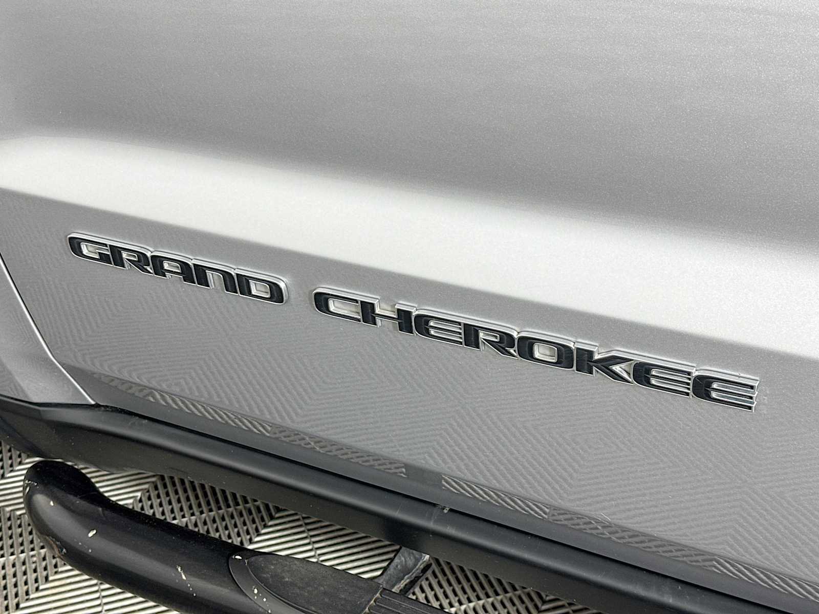 Used 2020 Jeep Grand Cherokee Limited w/ Premium Lighting Group image 29