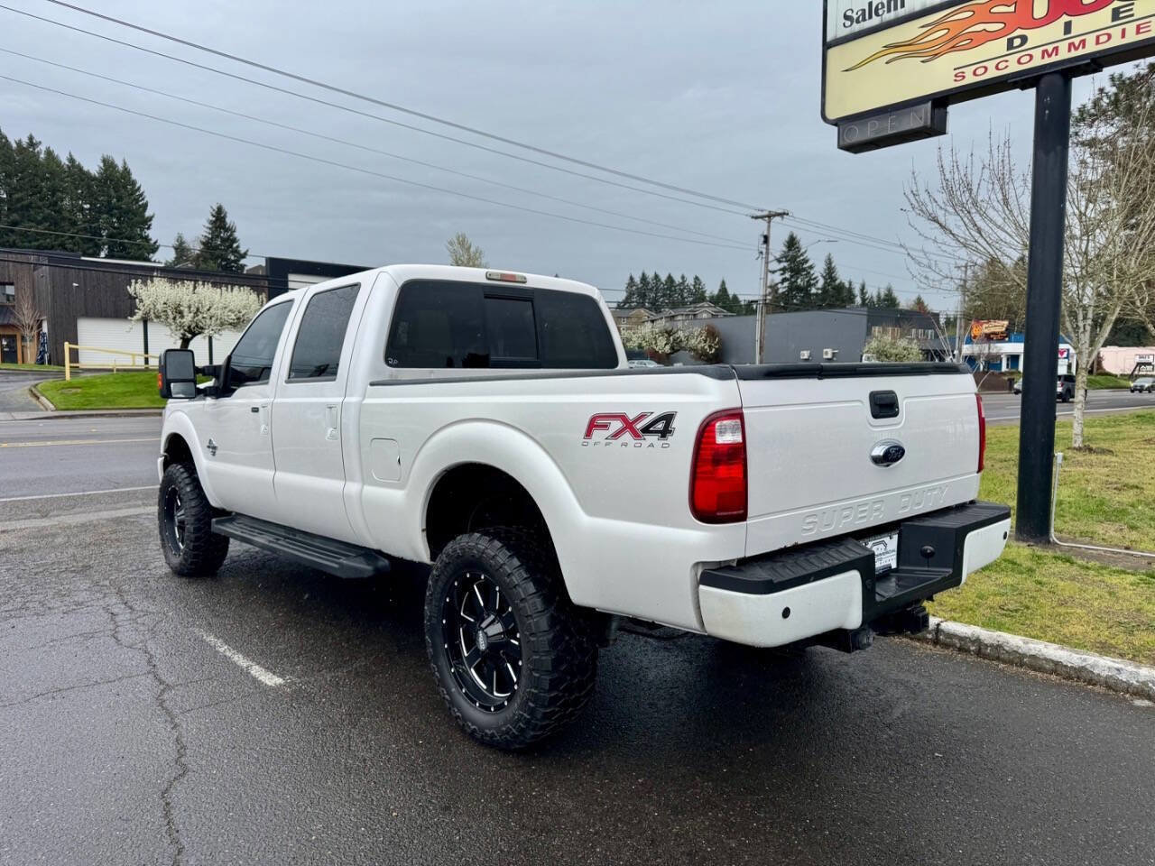 Used 2016 Ford F350 Lariat w/ Lariat Ultimate Package AWD/4WD image 6