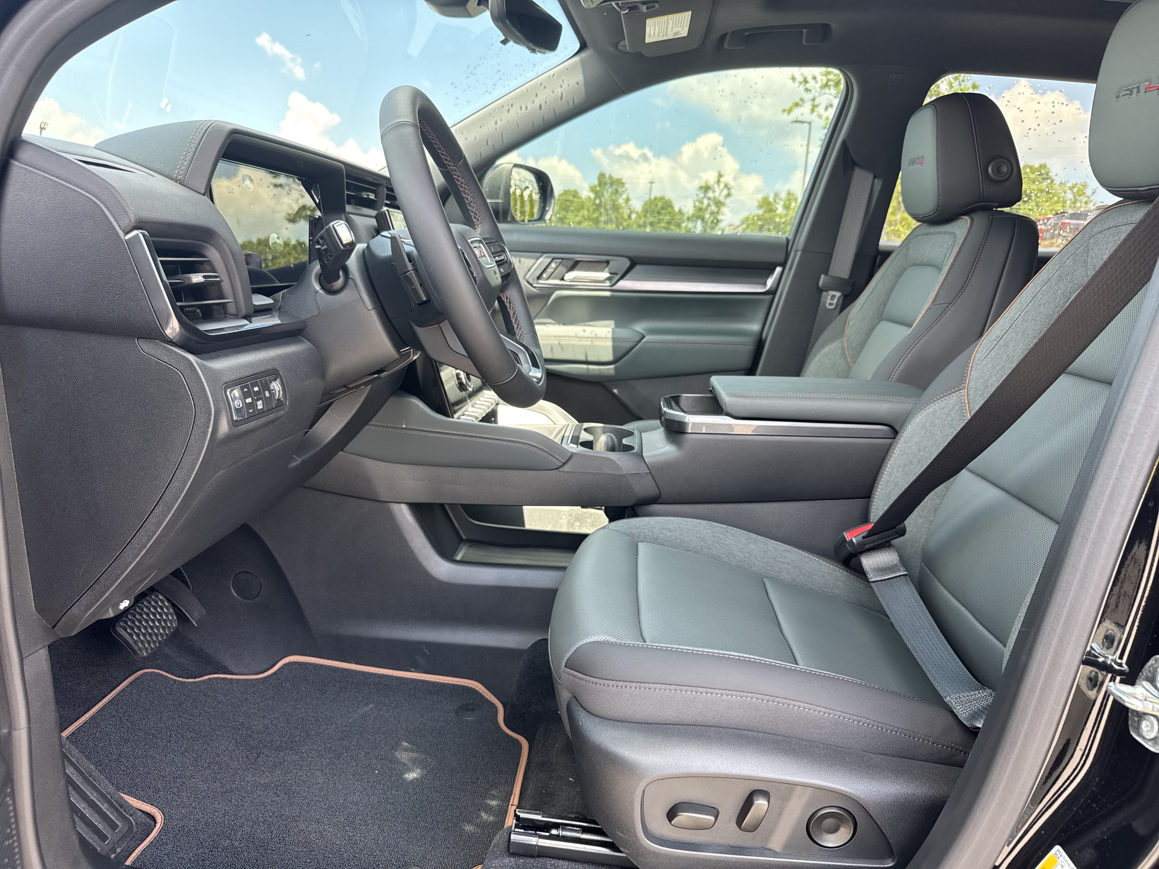 New 2026 GMC Terrain AT4 w/ Convenience Package III AWD/4WD image 17