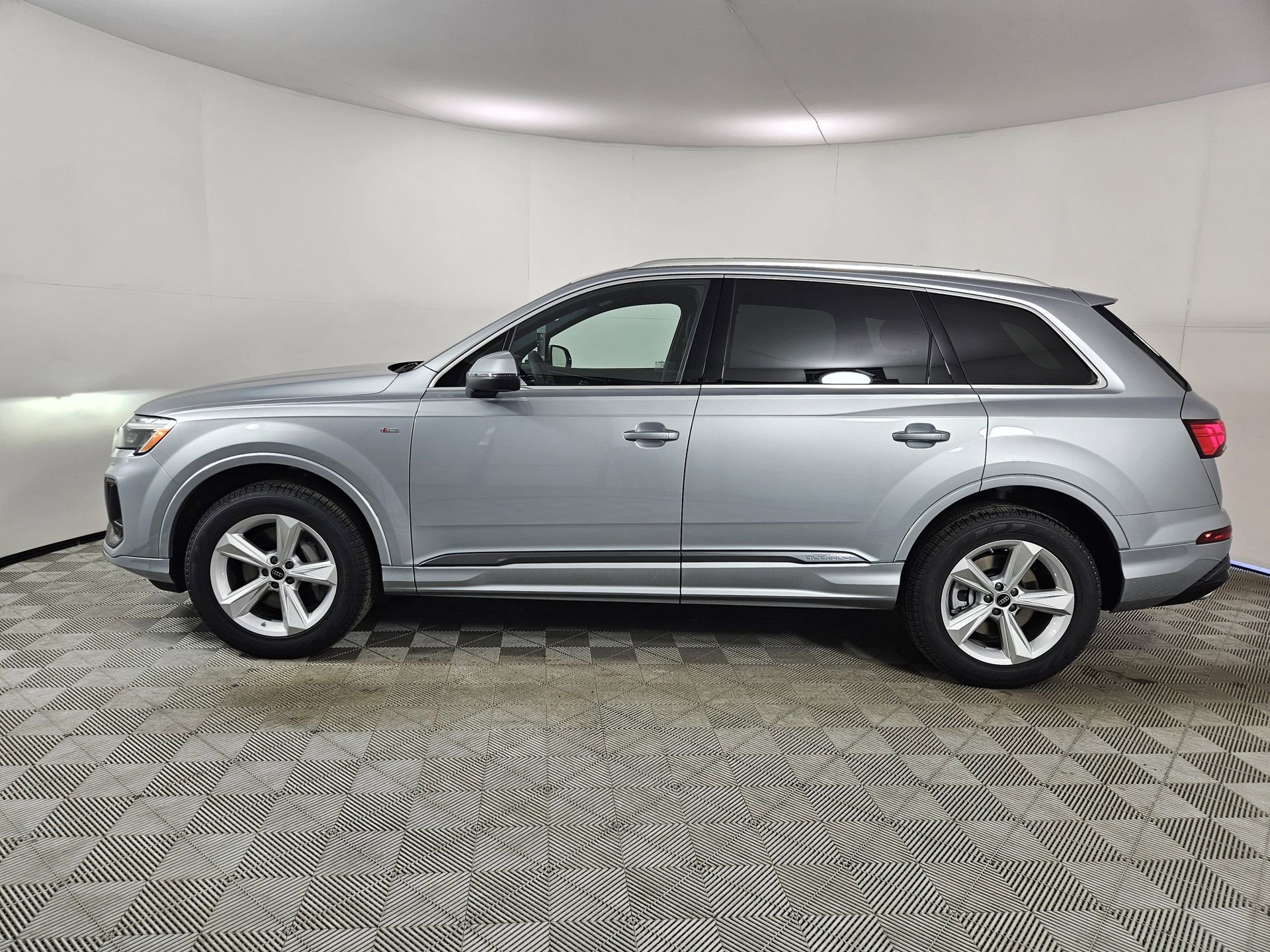 New 2026 Audi Q7 3.0T Premium AWD/4WD image 4