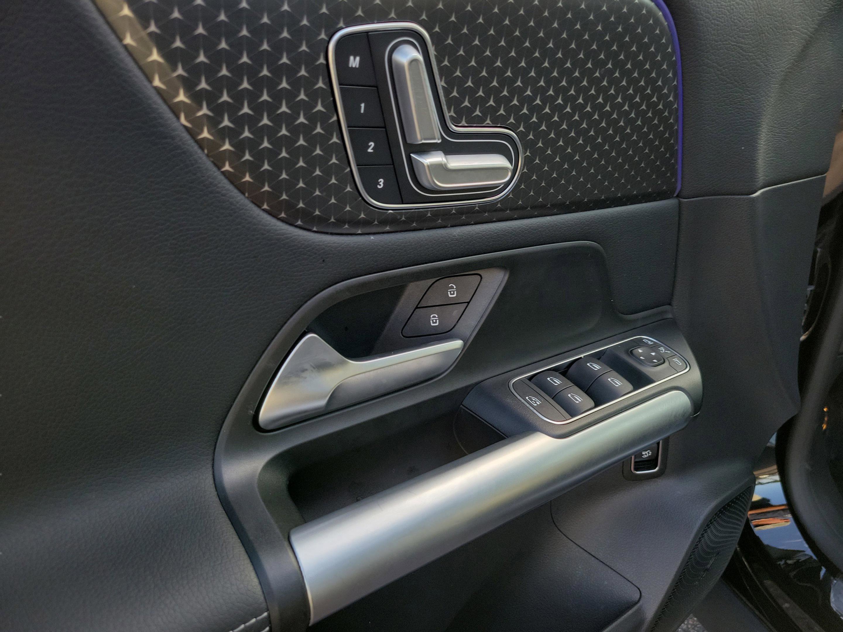 Certified 2025 Mercedes-Benz GLA 250 image 22