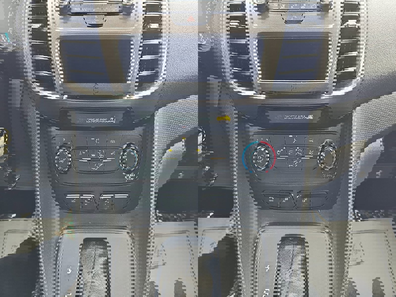 Used 2021 Ford Transit Connect XLT image 24