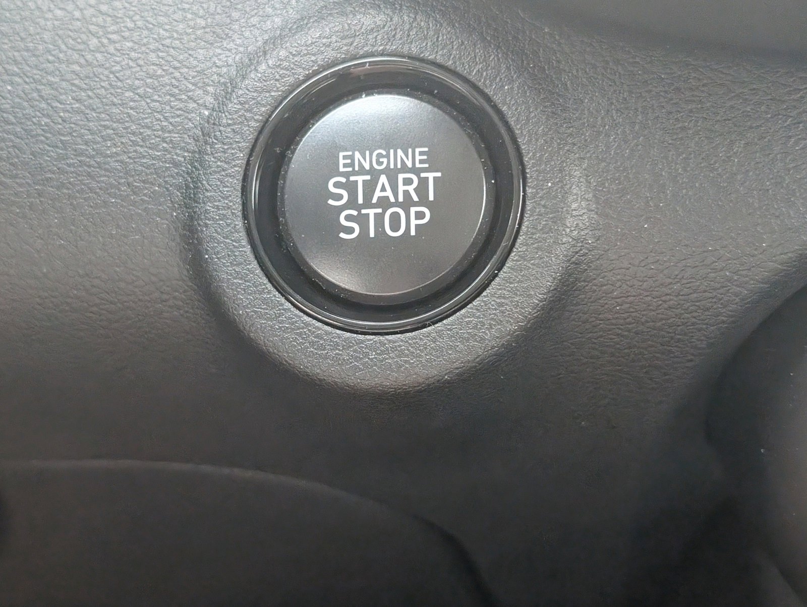 Used 2025 Hyundai Venue SEL image 7