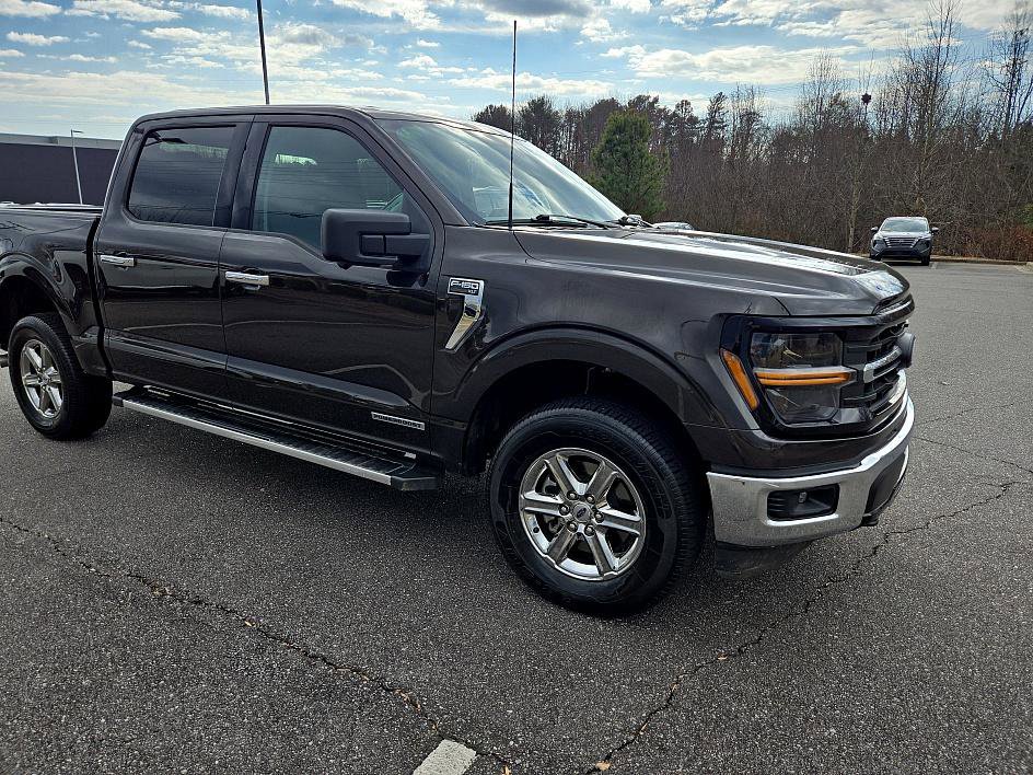 Used 2024 Ford F150 XLT w/ Mobile Office Package image 5