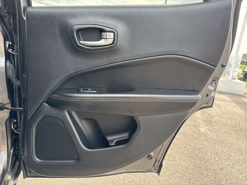 Used 2019 Jeep Compass Limited image 15