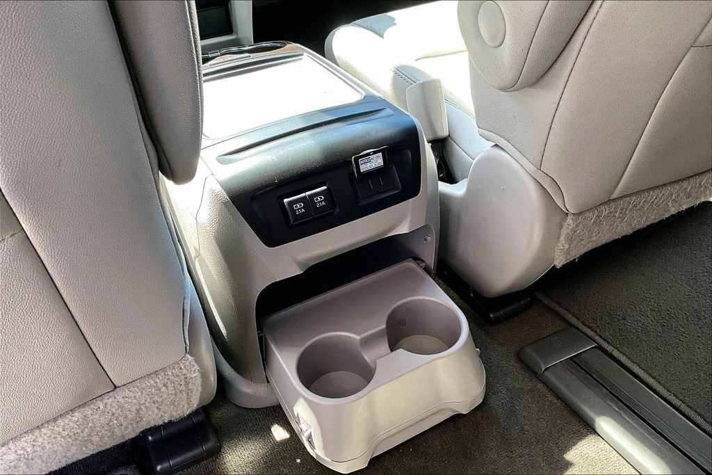Used 2018 Toyota Sienna XLE AWD/4WD image 11