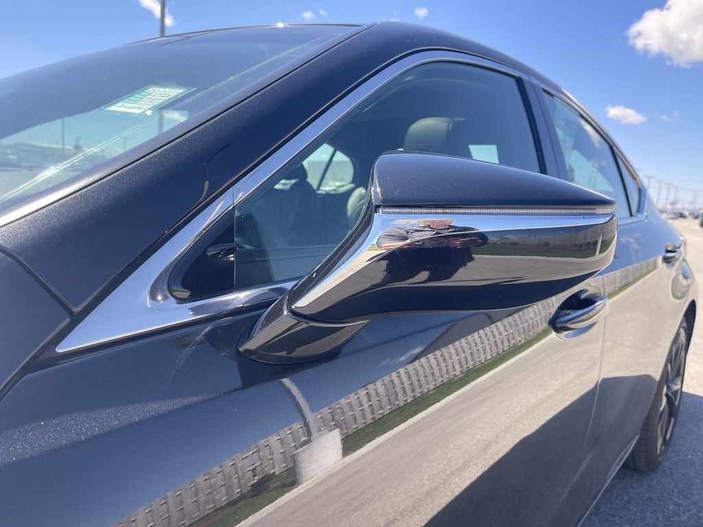 Used 2022 Lexus ES 350 F Sport w/ Accessory Package 2 image 3
