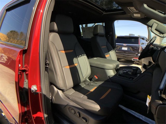 New 2025 GMC Sierra 1500 AT4 w/ Technology Package AWD/4WD image 32