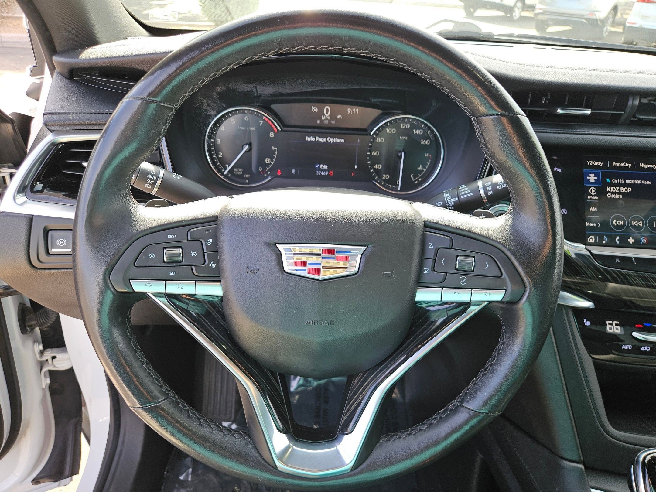 Used 2022 Cadillac XT6 Premium Luxury FWD image 14