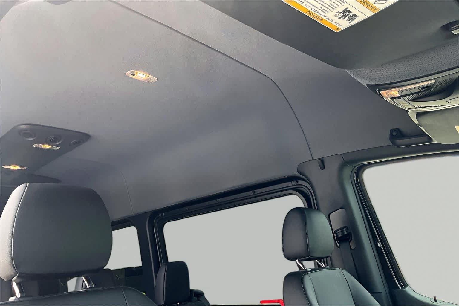 Used 2025 Mercedes-Benz Sprinter 2500 image 28