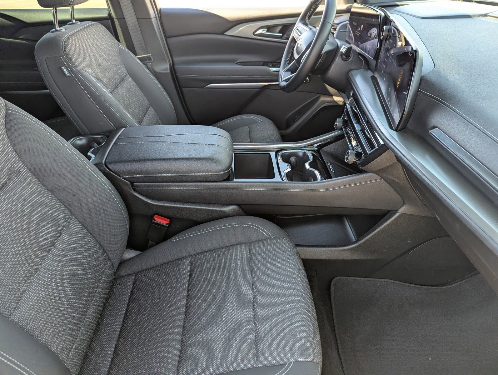 Certified 2025 Chevrolet Traverse LT image 12