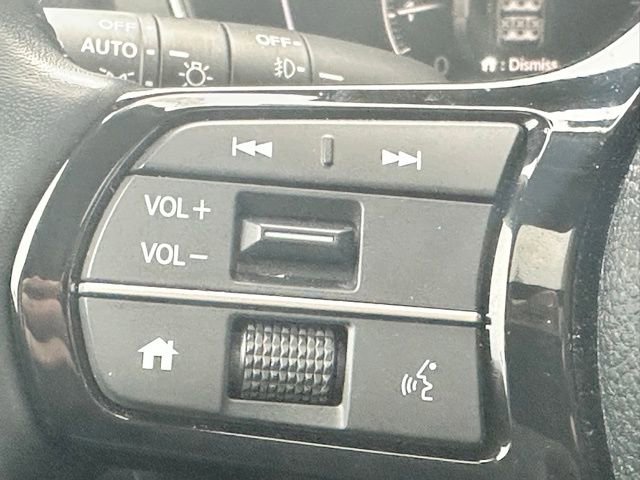 Used 2024 Honda Pilot Touring image 13
