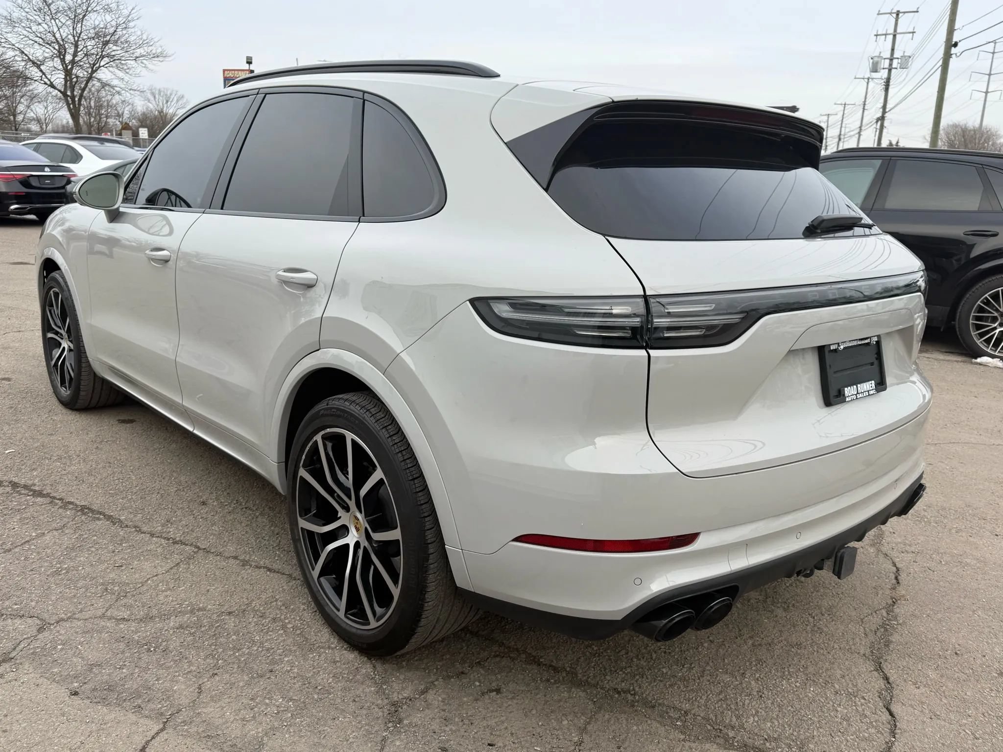 Used 2023 Porsche Cayenne Turbo w/ Premium Package Plus AWD/4WD image 5