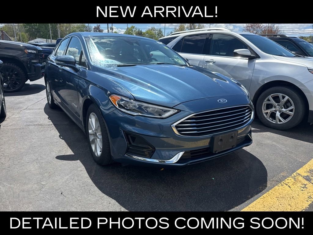Used 2019 Ford Fusion SEL FWD image 2