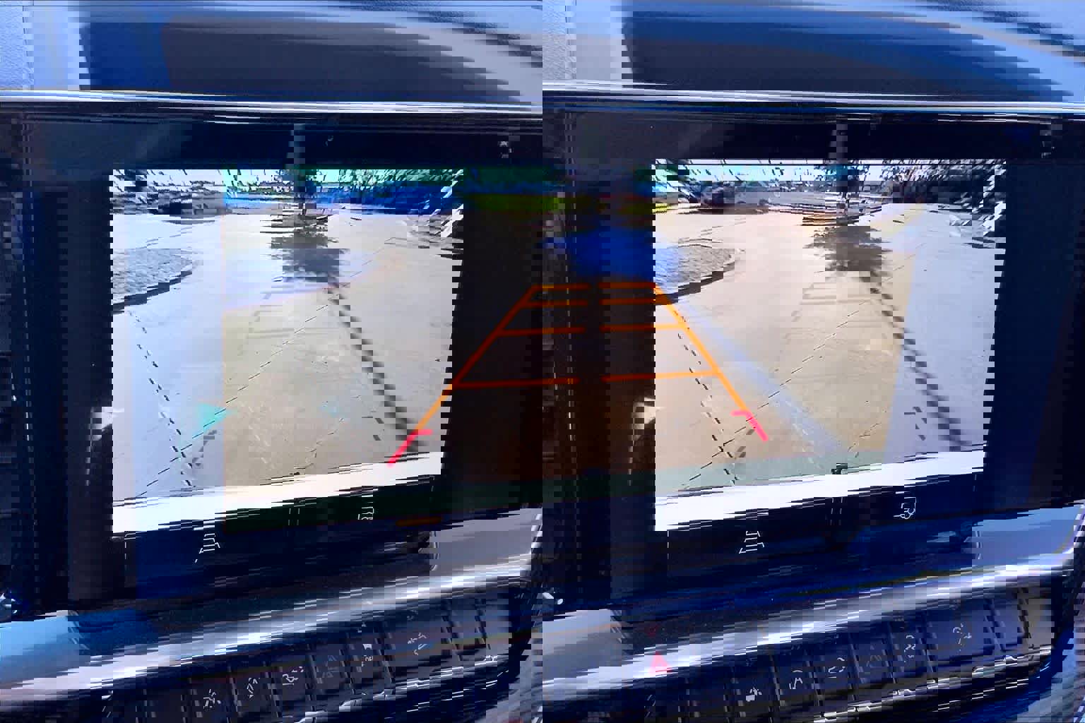 Used 2025 Chevrolet Silverado 1500 LT image 29