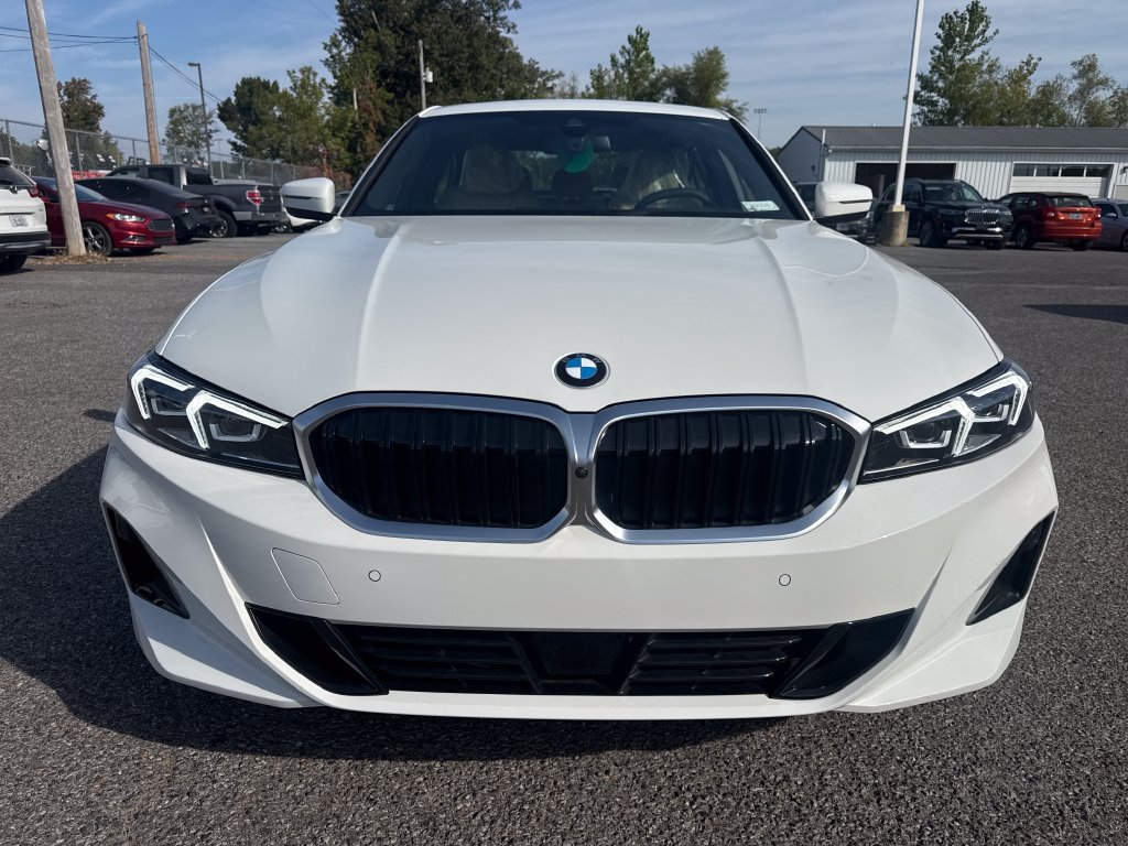 Used 2026 BMW 330i xDrive Sedan w/ Premium Package AWD/4WD image 8