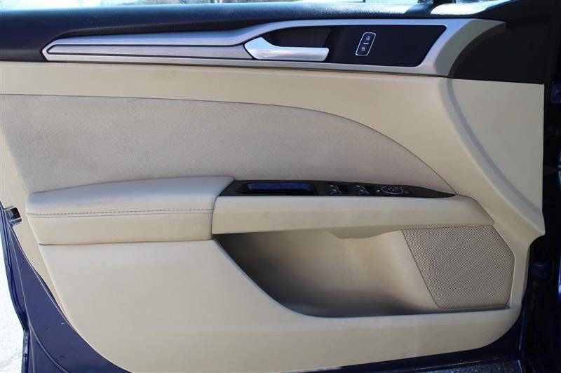 Used 2013 Ford Fusion SE image 13