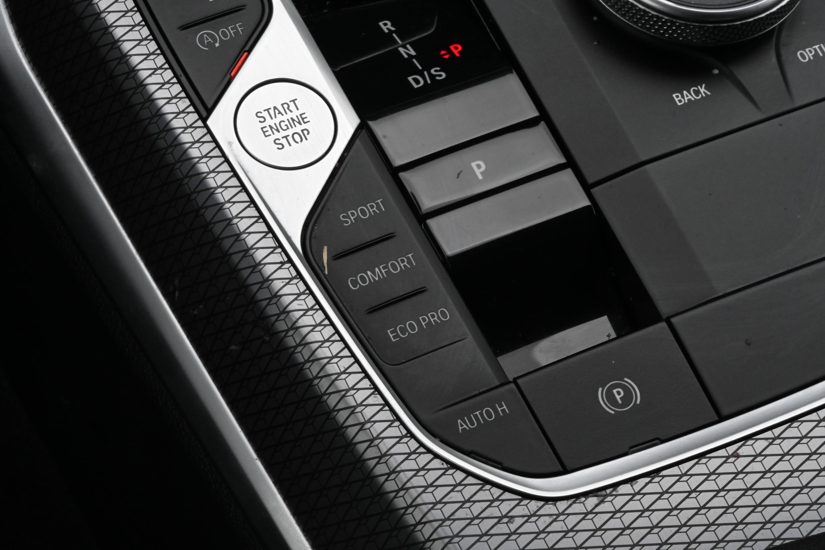 Certified 2025 BMW M440i image 22