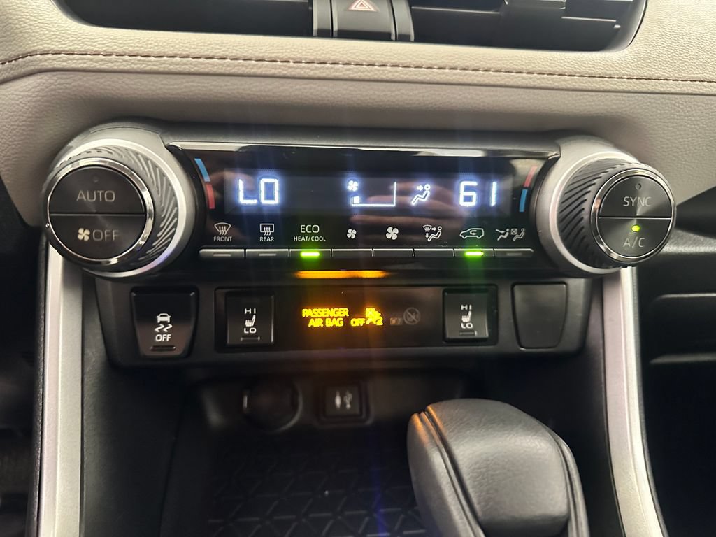 Used 2019 Toyota RAV4 XLE AWD/4WD image 27