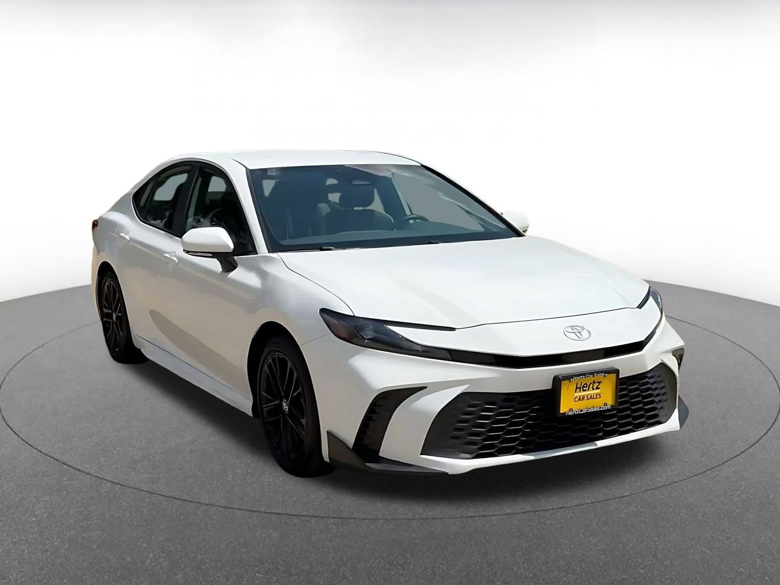 Used 2026 Toyota Camry SE FWD image 3
