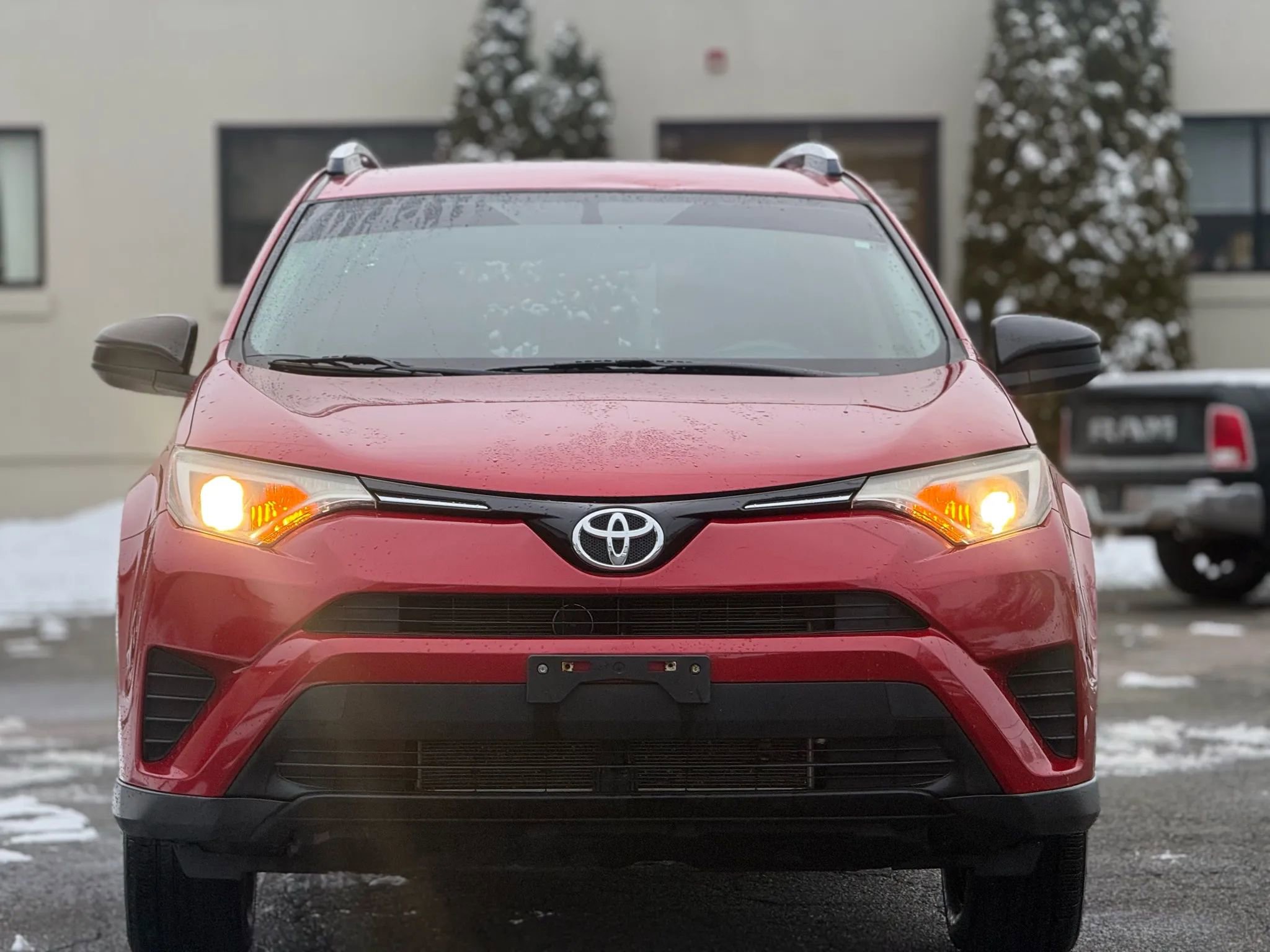 Used 2016 Toyota RAV4 LE image 9