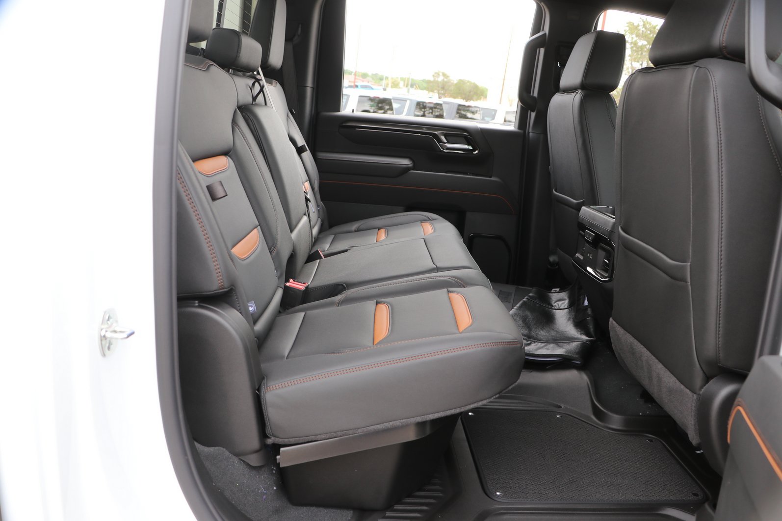 New 2026 GMC Sierra 2500 AT4 AWD/4WD image 30
