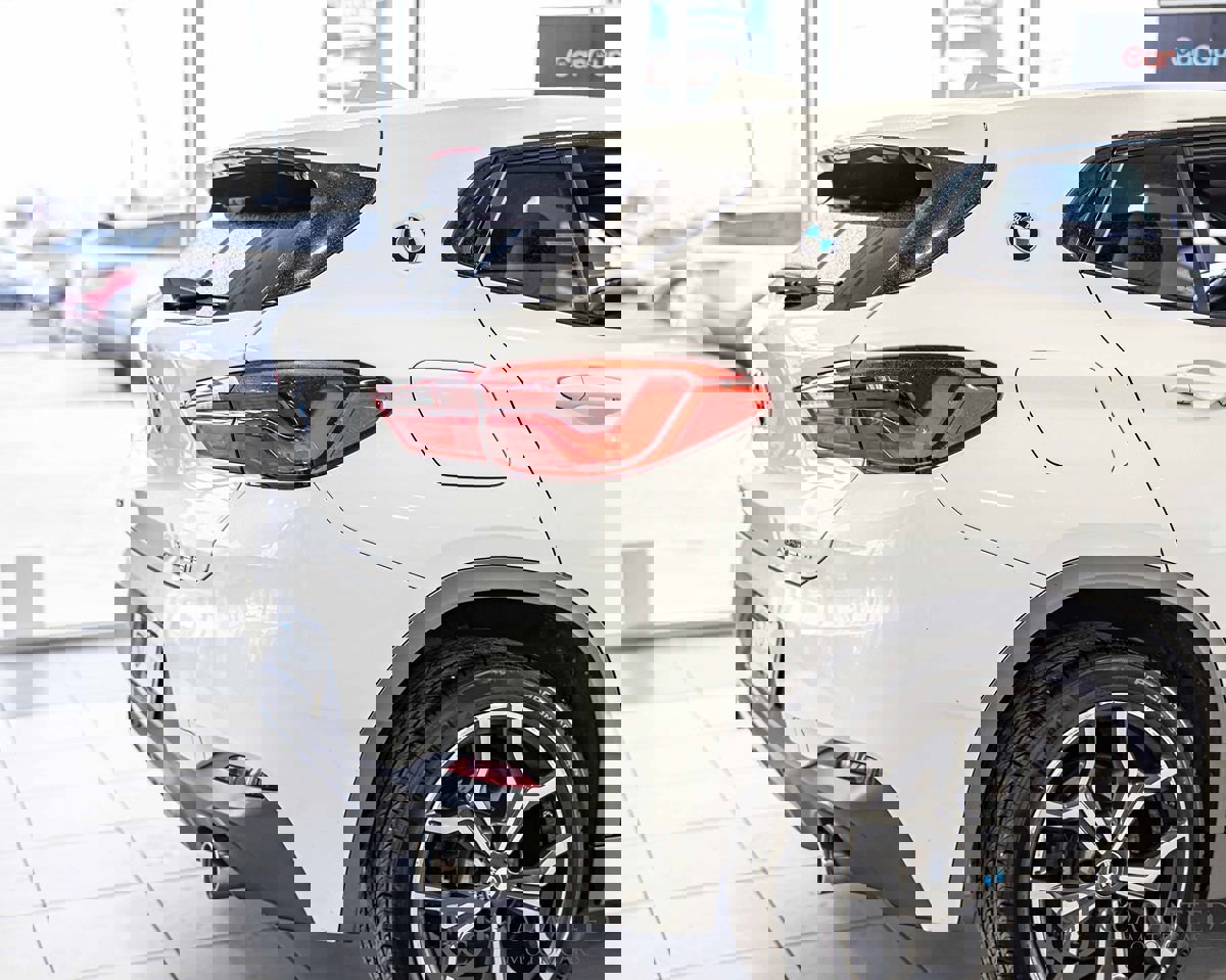 Used 2018 BMW X2 xDrive28i w/ M SportX Package image 12