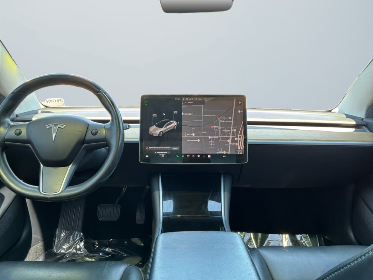Used 2018 Tesla Model 3 Long Range RWD image 10