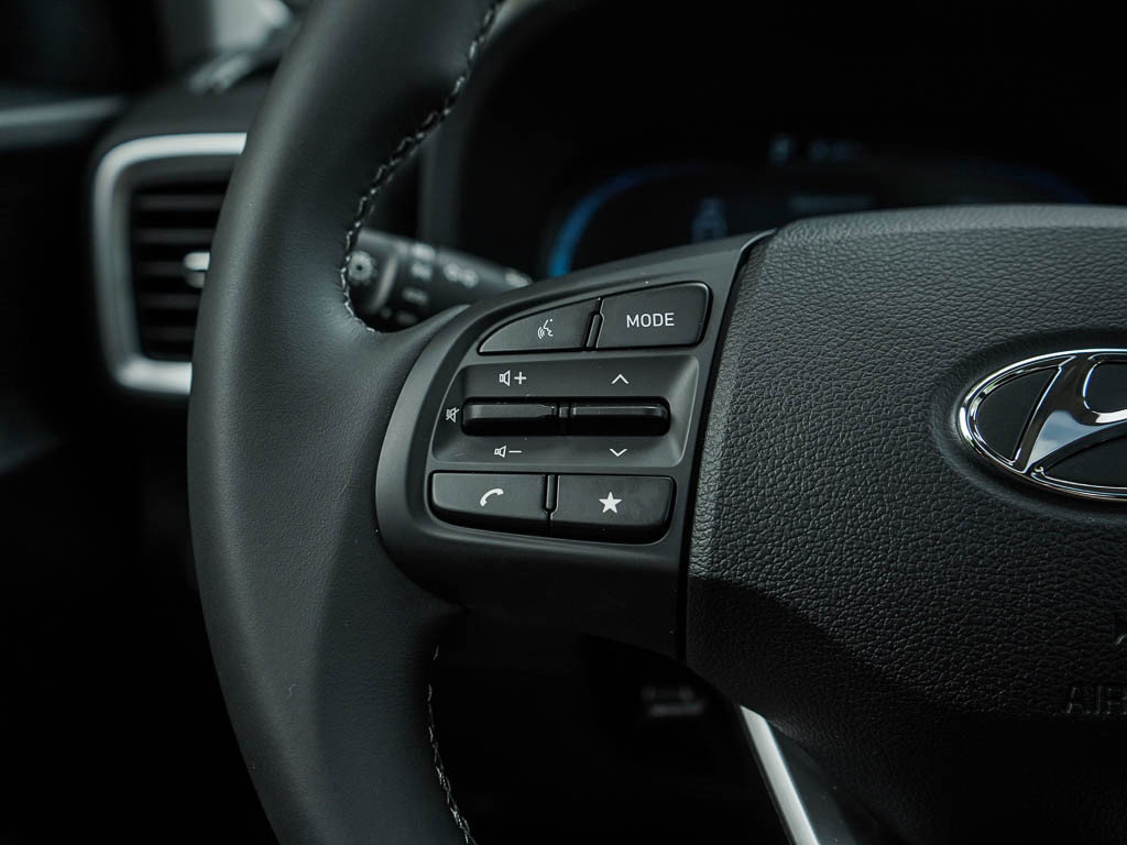 New 2025 Hyundai Venue SEL image 19