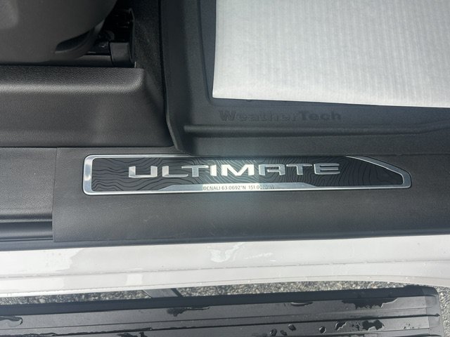 Used 2024 GMC Sierra 1500 Denali Ultimate AWD/4WD image 18