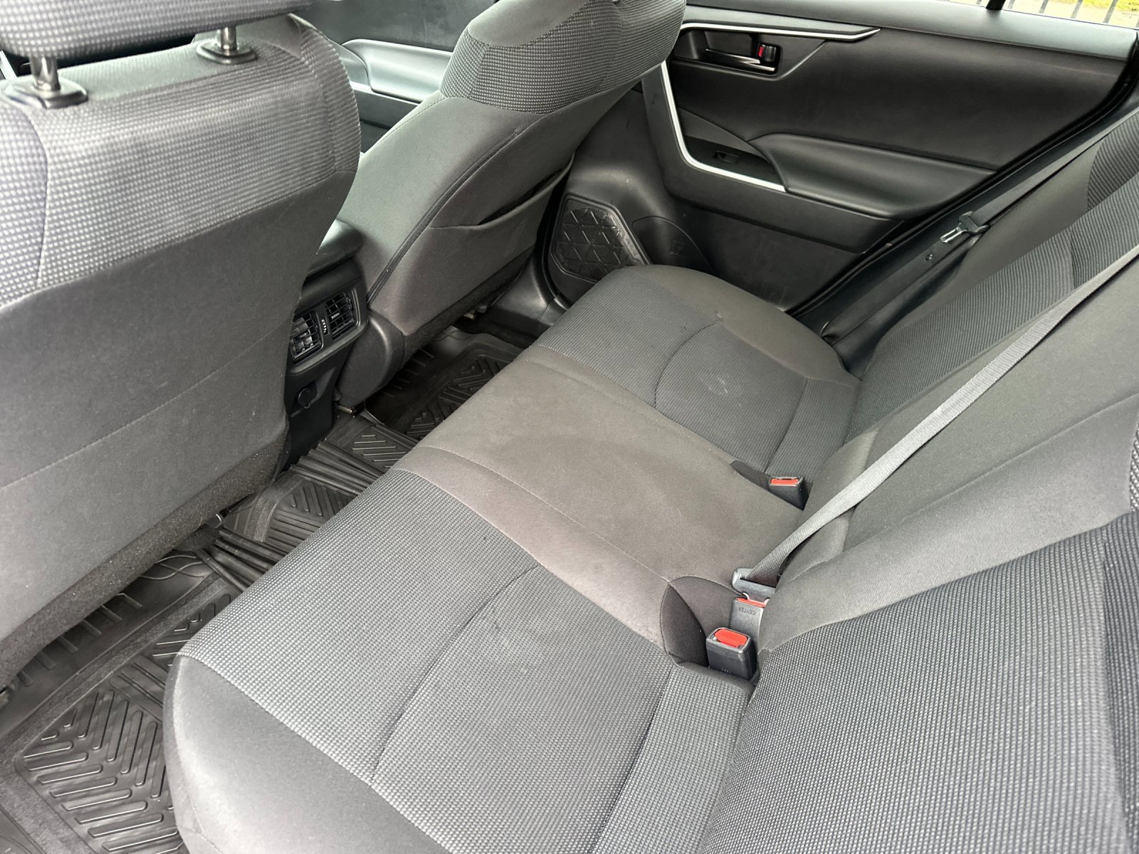 Used 2024 Toyota RAV4 LE image 11