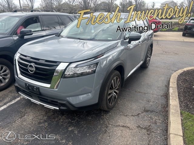 Used 2024 Nissan Pathfinder Platinum video 1