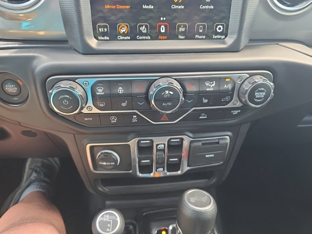 Used 2022 Jeep Wrangler Unlimited Sahara w/ LED Lighting Group AWD/4WD image 22