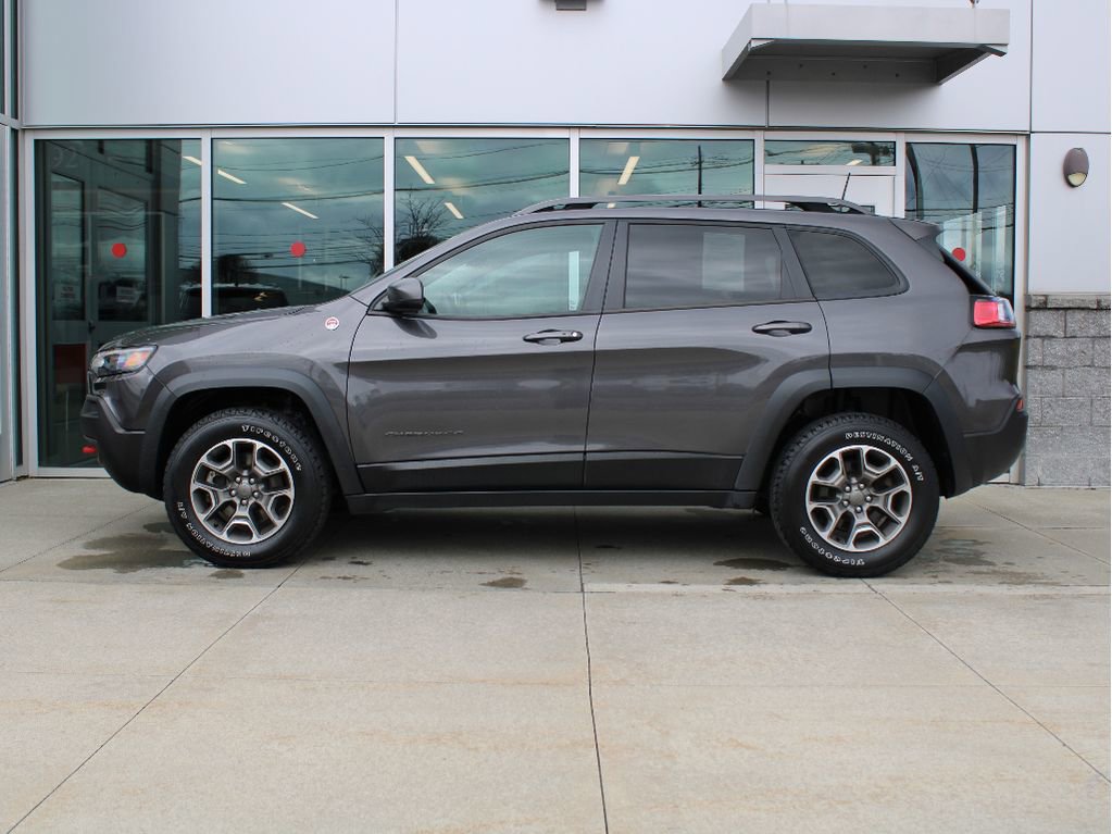Used 2021 Jeep Cherokee Trailhawk image 5