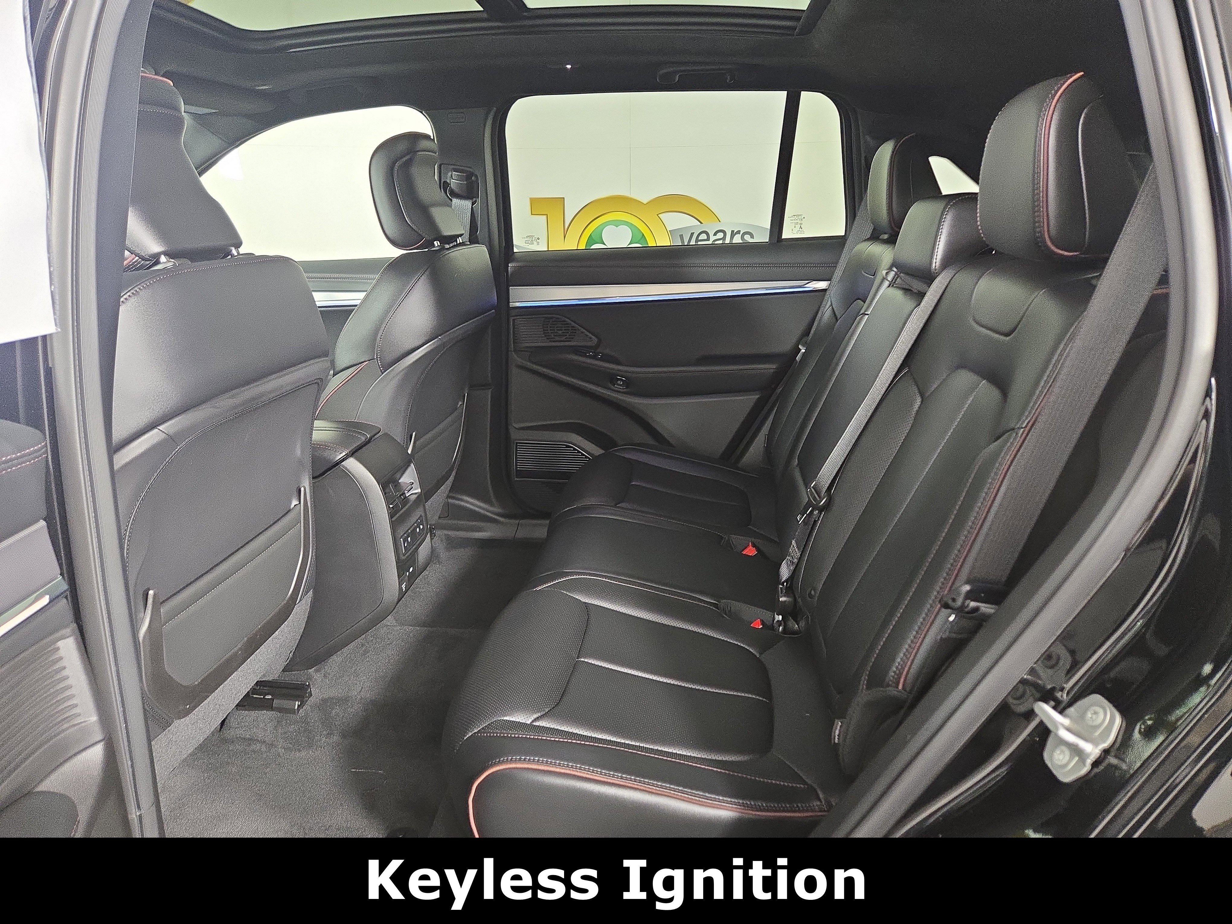 Used 2024 Jeep Wagoneer Launch Edition image 12