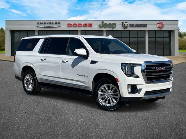 Used 2023 GMC Yukon XL SLT w/ SLT Premium Package AWD/4WD image 1