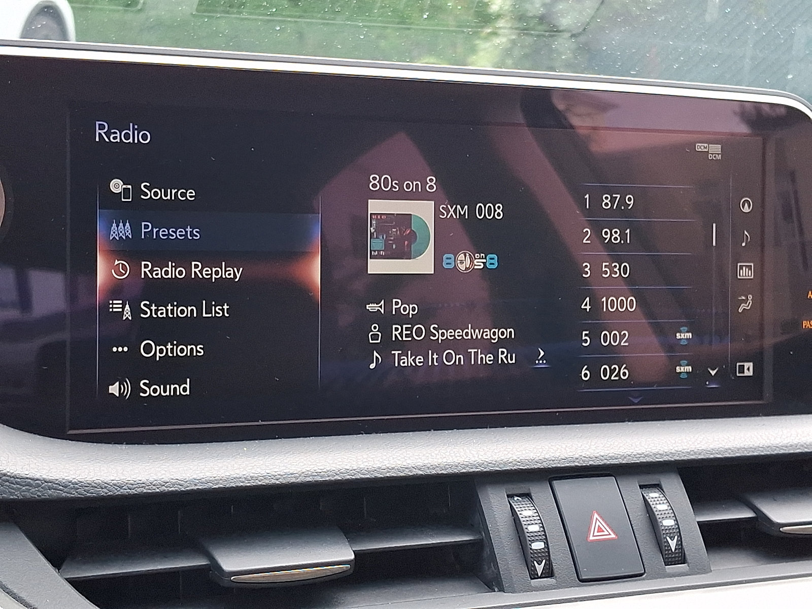 Certified 2021 Lexus ES 300h w/ Accessory Package FWD image 19