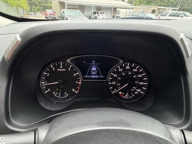 Used 2019 Nissan Pathfinder Platinum FWD image 16