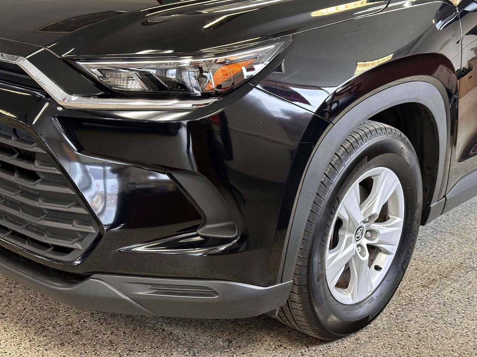 Used 2025 Toyota Grand Highlander AWD image 6