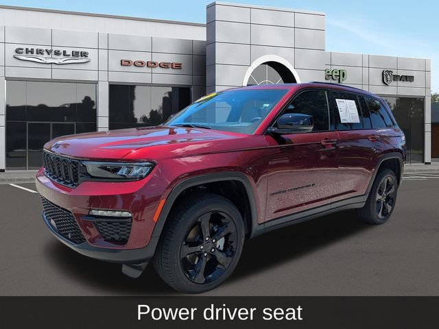 Used 2025 Jeep Grand Cherokee Limited w/ Luxury Tech Group II AWD/4WD image 9
