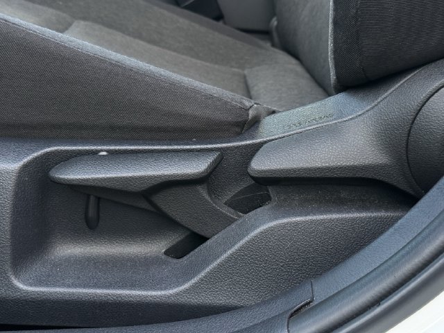 Used 2025 Toyota Camry LE FWD image 28