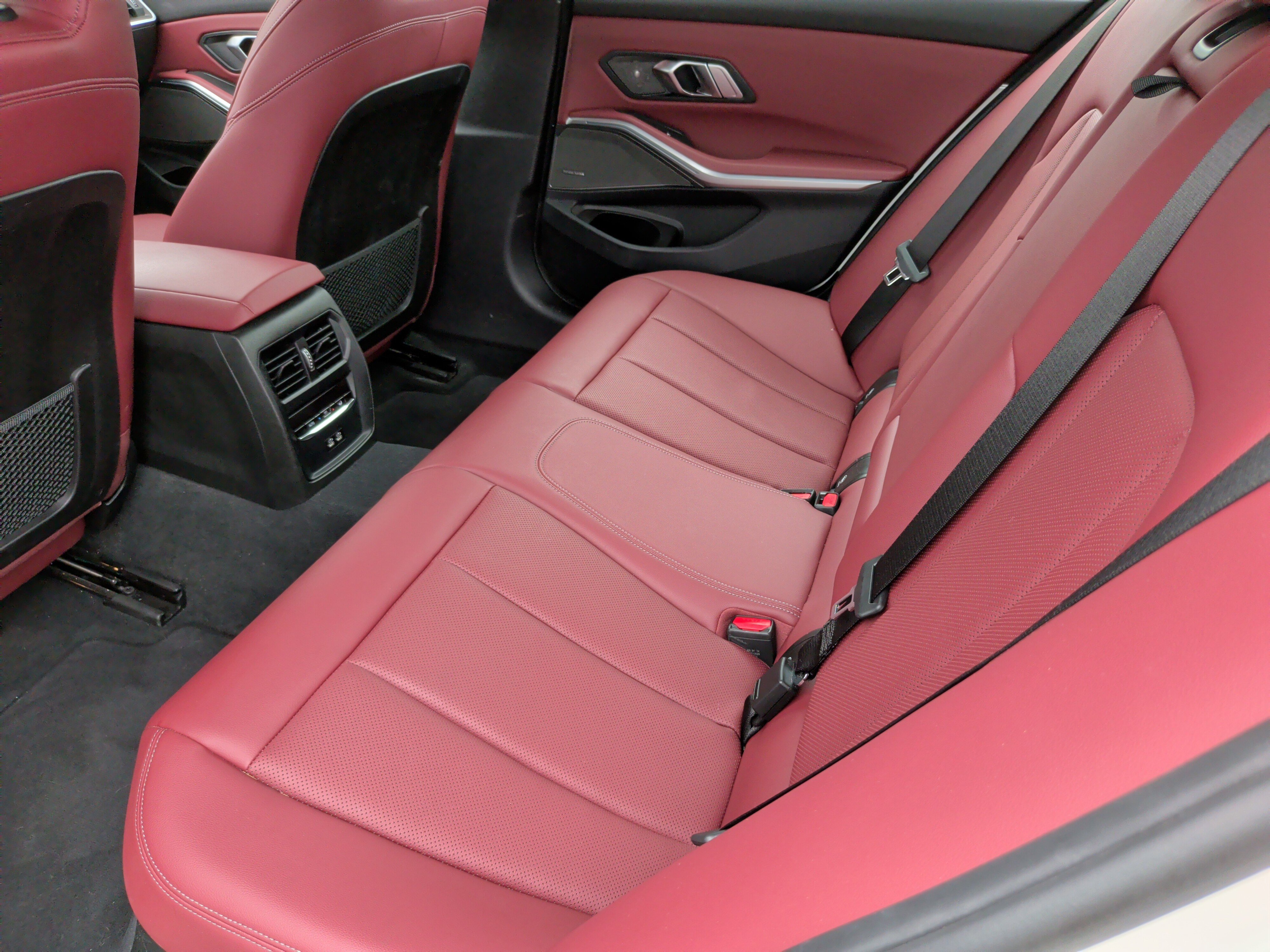 Certified 2023 BMW 330e w/ Premium Package RWD image 37