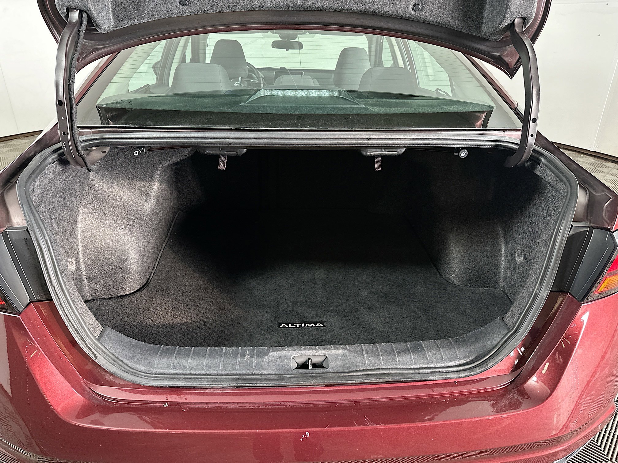 Used 2023 Nissan Altima 2.5 SV image 23