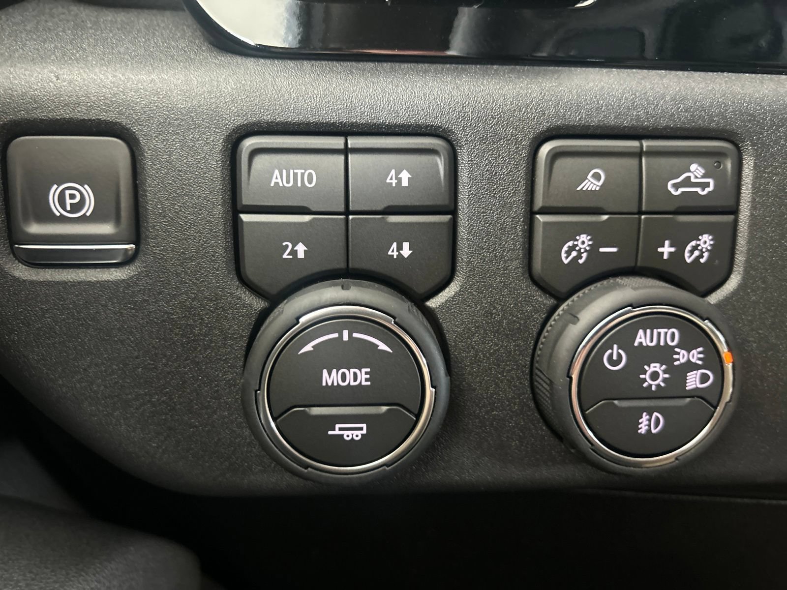 New 2026 Chevrolet Silverado 3500 LTZ w/ LTZ Premium Texas Edition AWD/4WD image 20