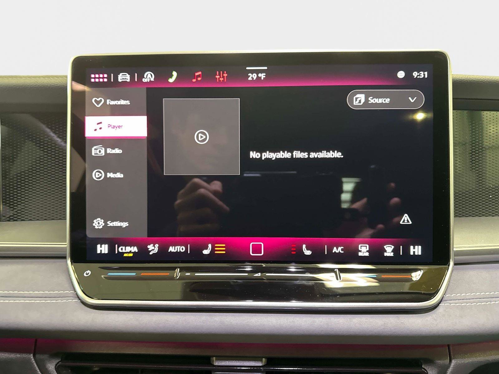 New 2026 Volkswagen Tiguan SE image 24