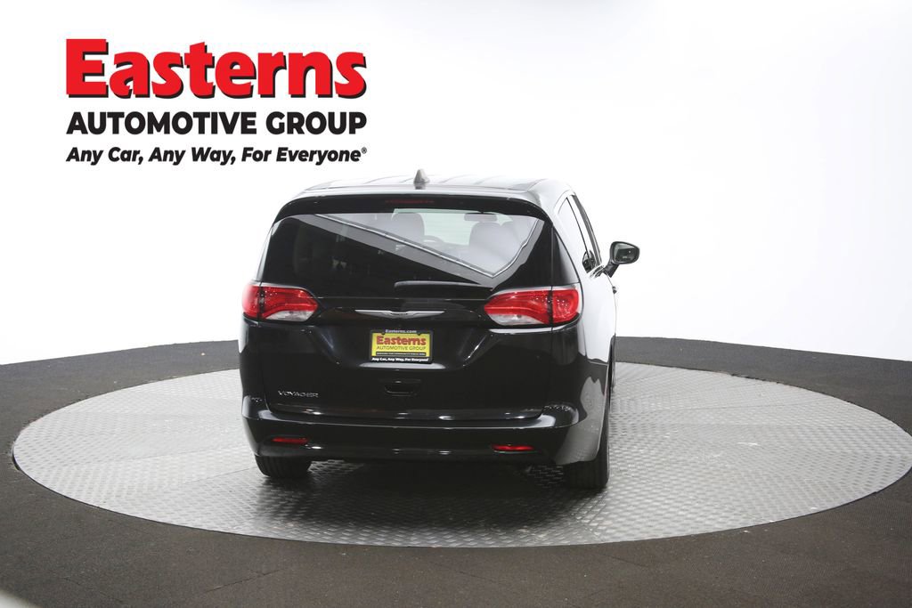 Used 2022 Chrysler Voyager LX image 40