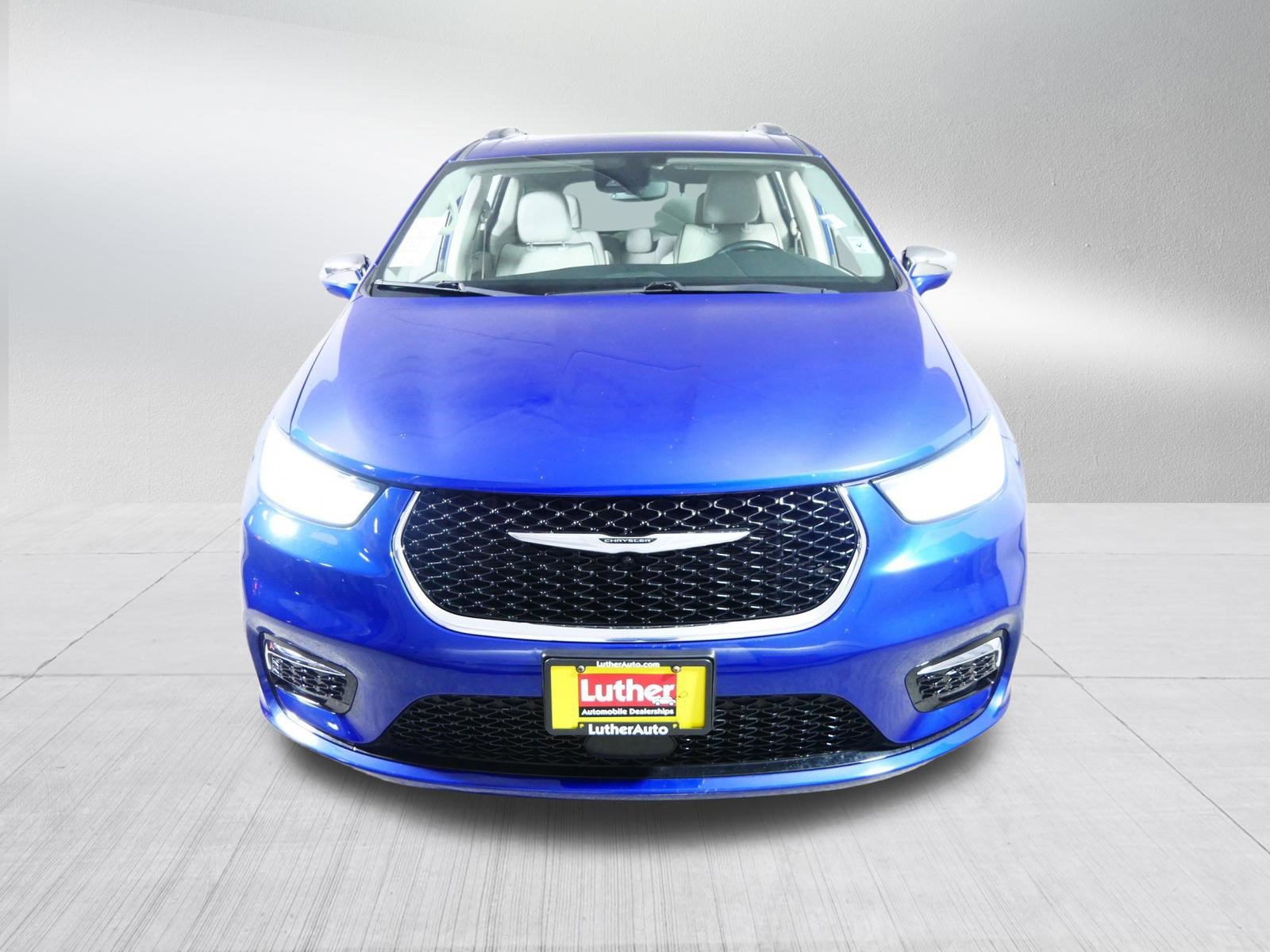 Used 2021 Chrysler Pacifica Limited AWD/4WD video 2