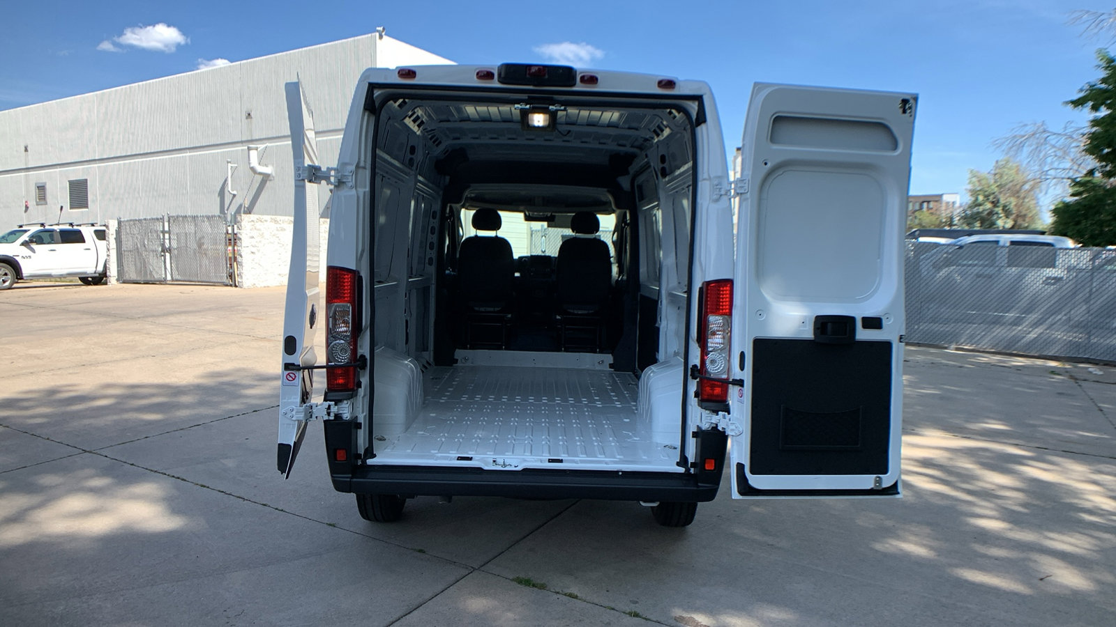 New 2025 RAM ProMaster 1500 w/ Convenience Group image 31