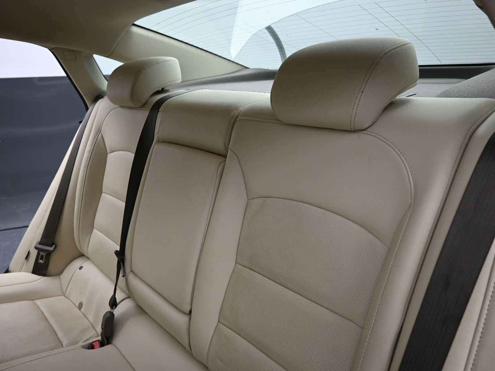 Used 2024 Chevrolet Malibu LT image 24