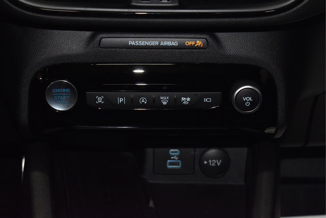 Used 2023 Ford Escape ST-Line Elite w/ Premium Technology Package AWD/4WD image 25